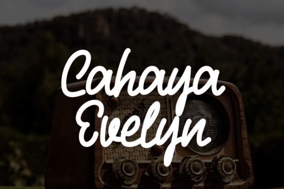 Cahaya Evelyn: A Charming Handwritten Font for Makers